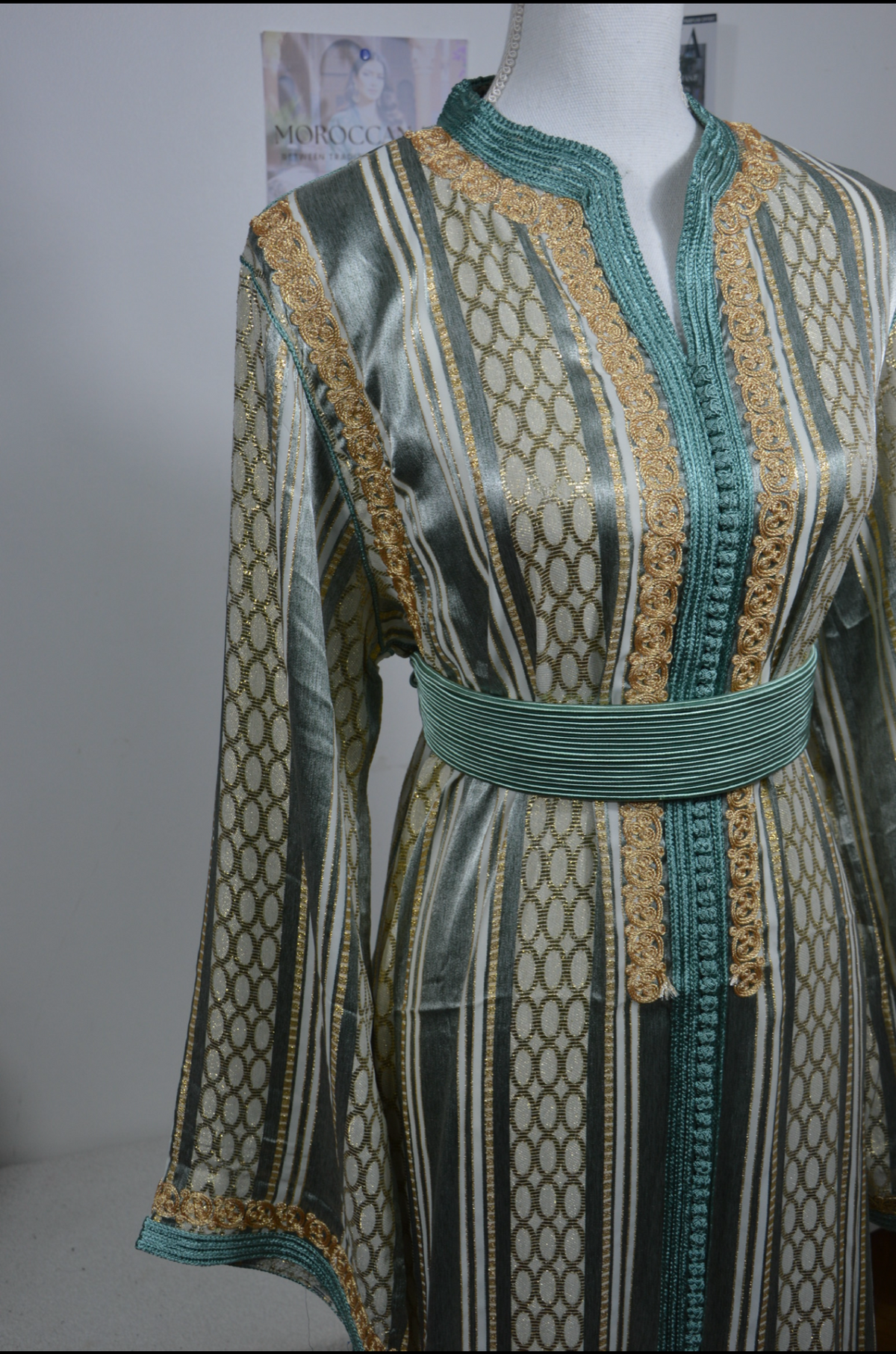 Caftan “Émeraude Andalouse” – Pièce Signature