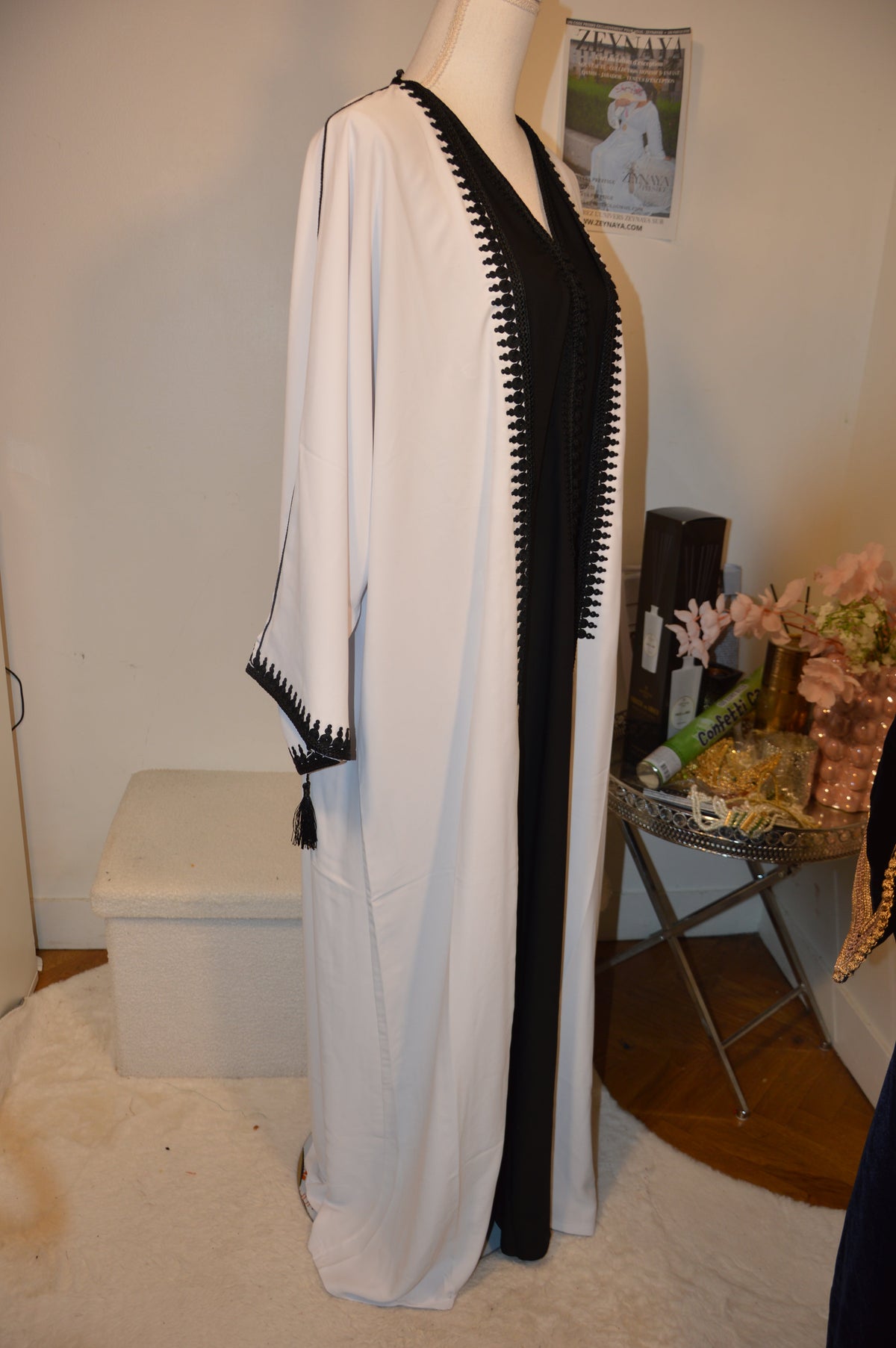 Kimono Crêpe Premium 2 Pièces - Robe Noire & Veste Blanc Pur