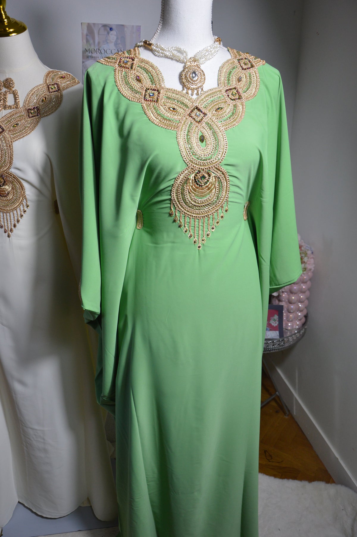 Gandoura Farasha Verte – Broderie Or Marocaine Premium
