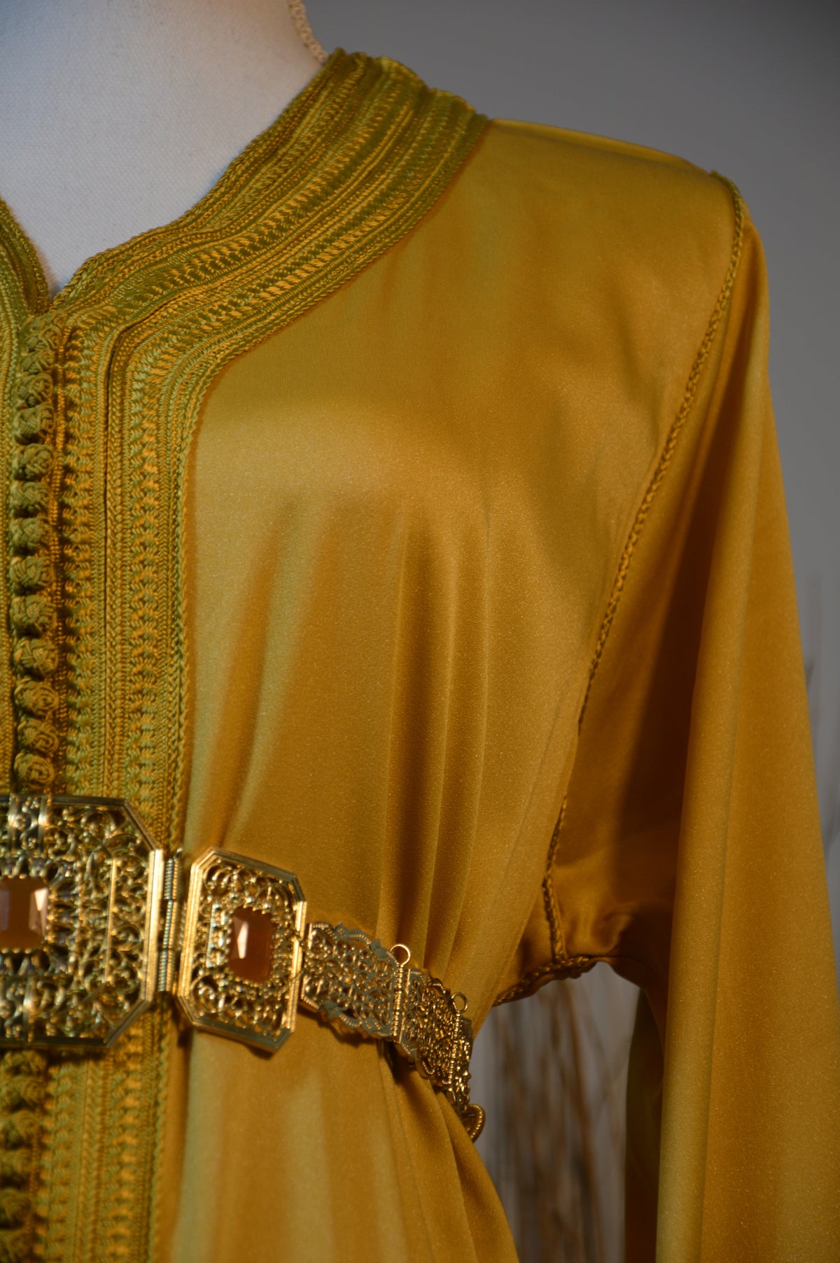 Takchita Silk Crêpe Gold "Dawn's Radiance"