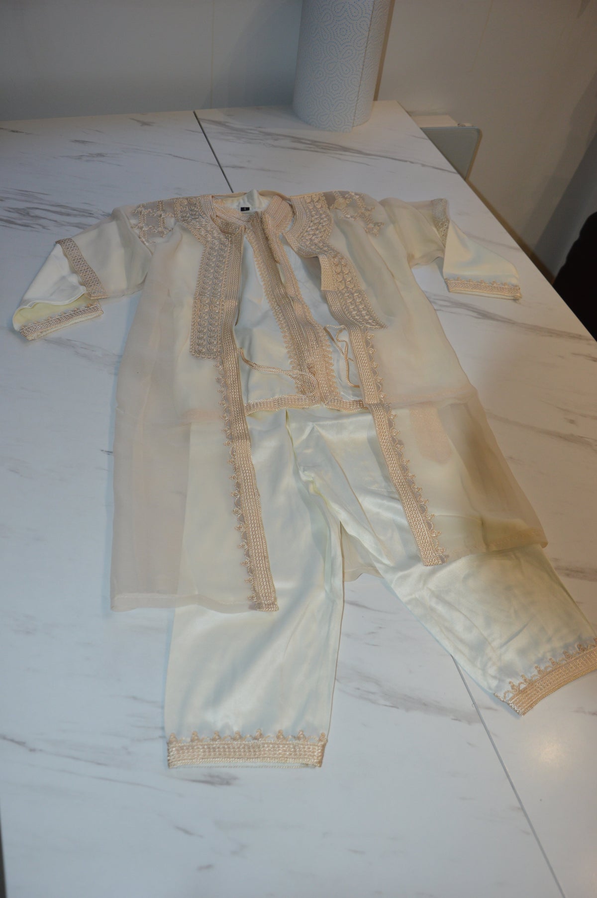 Jabador Beige Garçon – Tenue Traditionnelle Marocaine