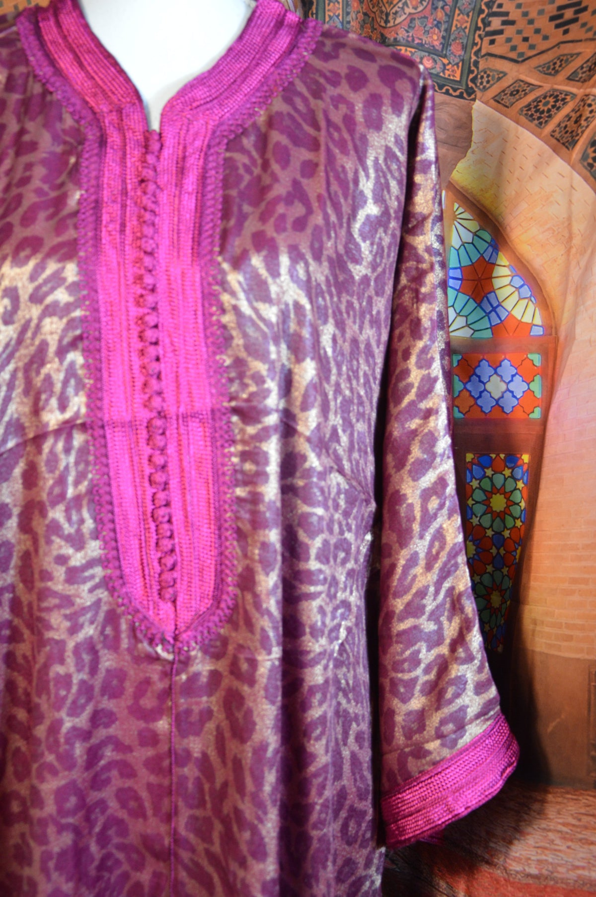 Gandoura Panthère Rose - Caftan Marocain de Luxe