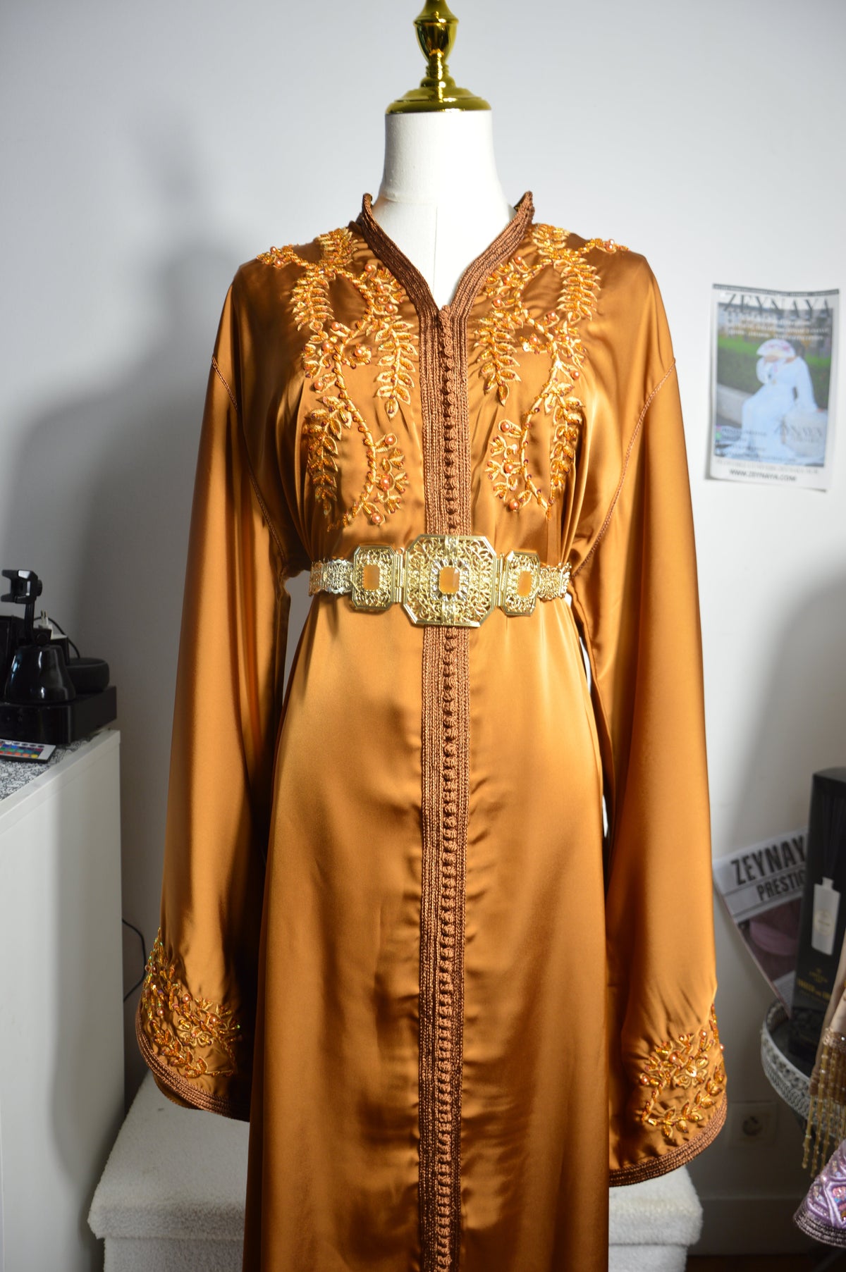 Caftan Moutarde Or - Robe Marocaine Luxe Dorée