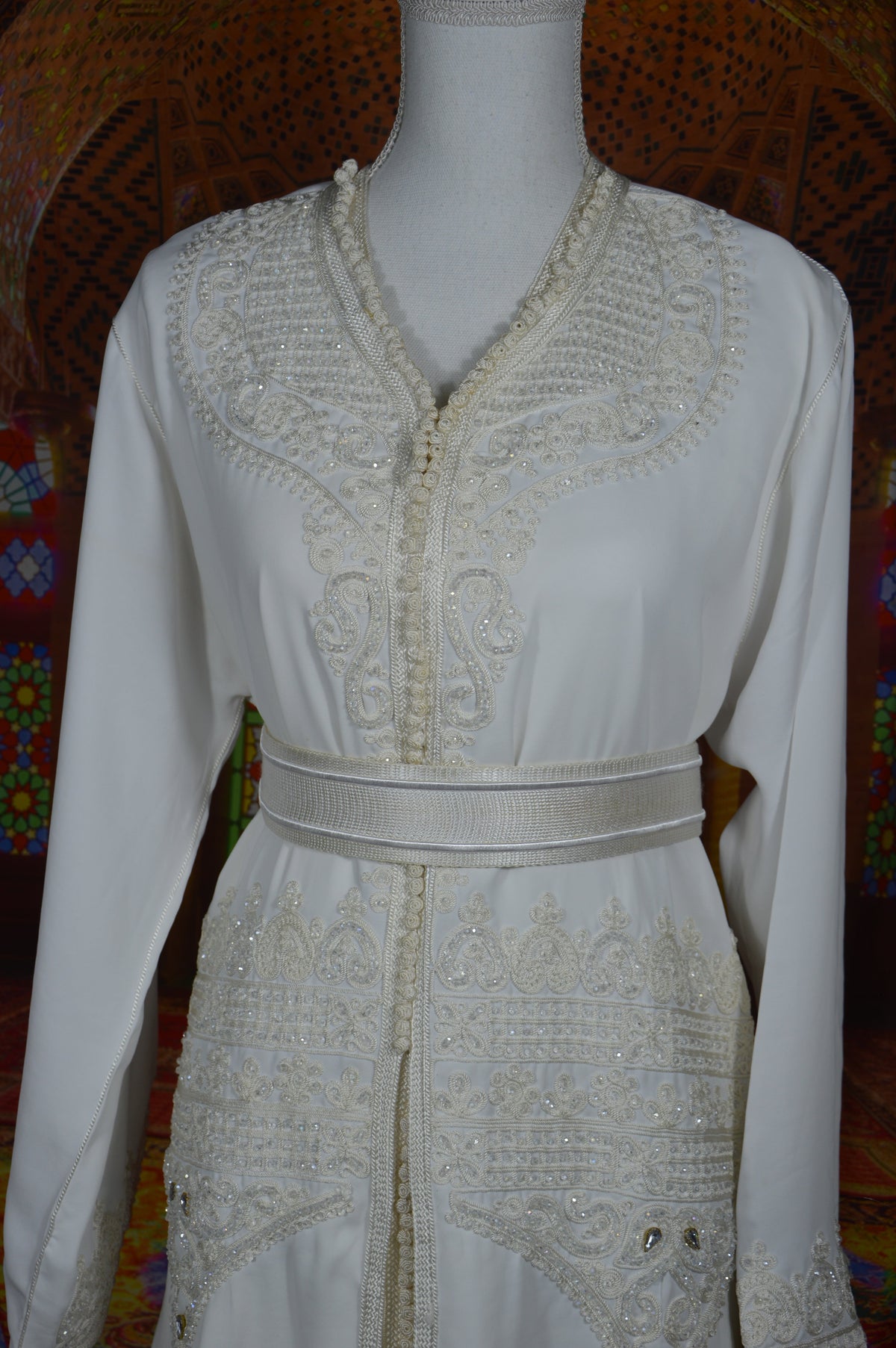 Royal White Embroidered Takchita - Luxury Caftan