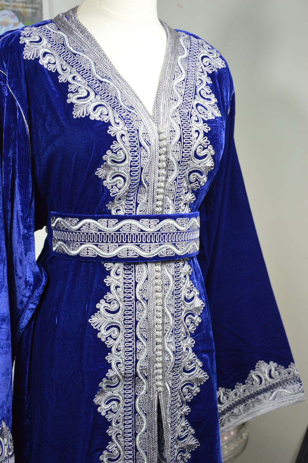 Royal Blue Velvet Takchita – Blue Silver Embroidery