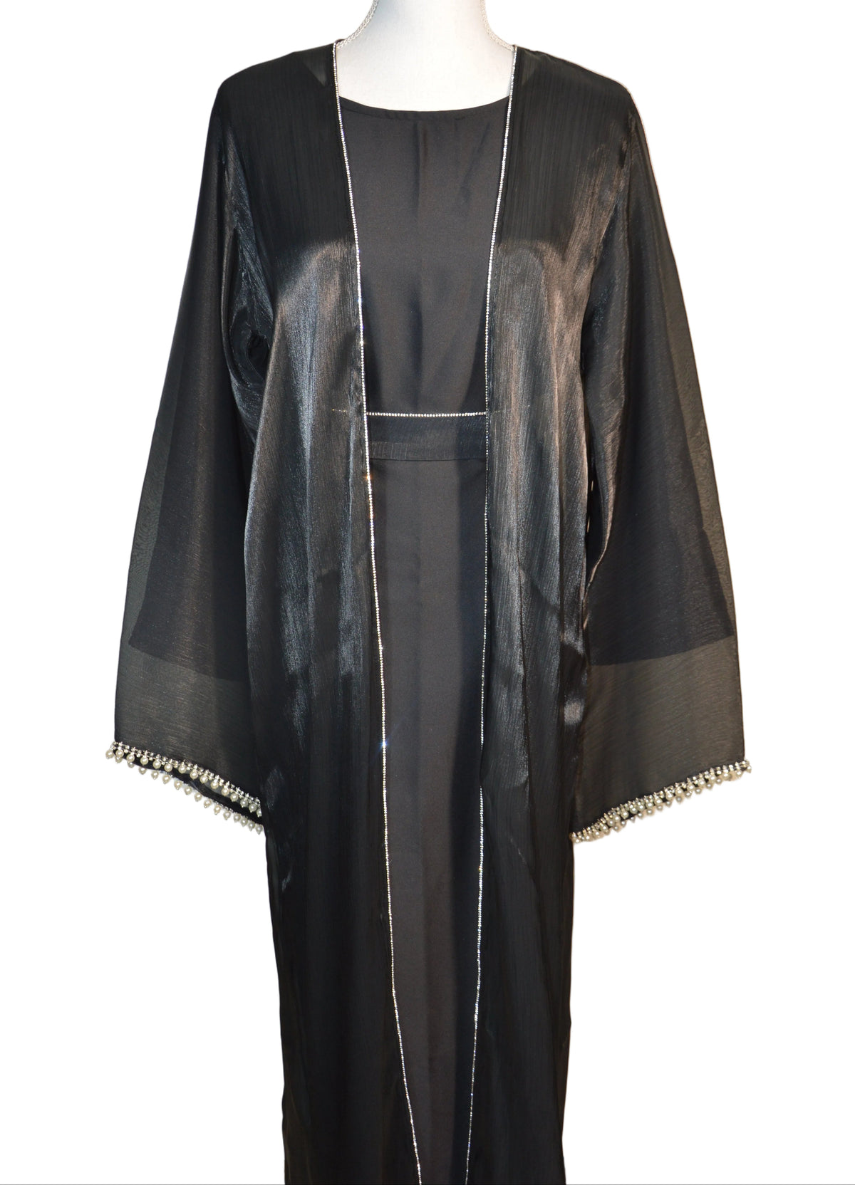 Abaya Kimono Noire Satinee AVEC SES MANCHES PERLEES