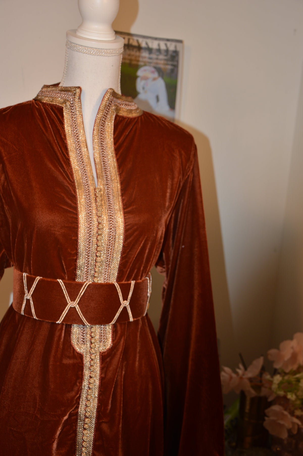 Caftan Col Montant Marron - Velours Prestige