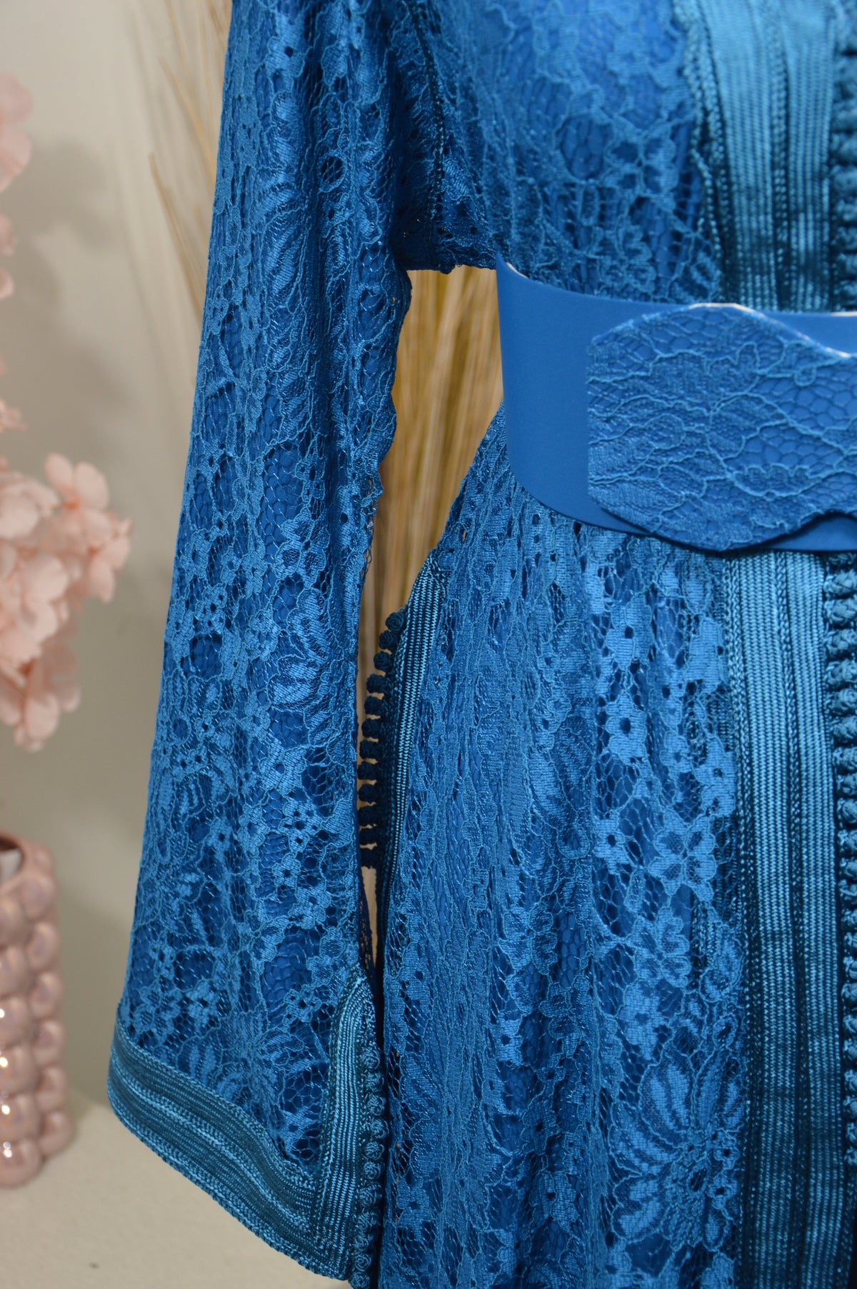 Cerulean Blue Lace Takchita "Azur Couture" — Tone-on-tone rigid belt