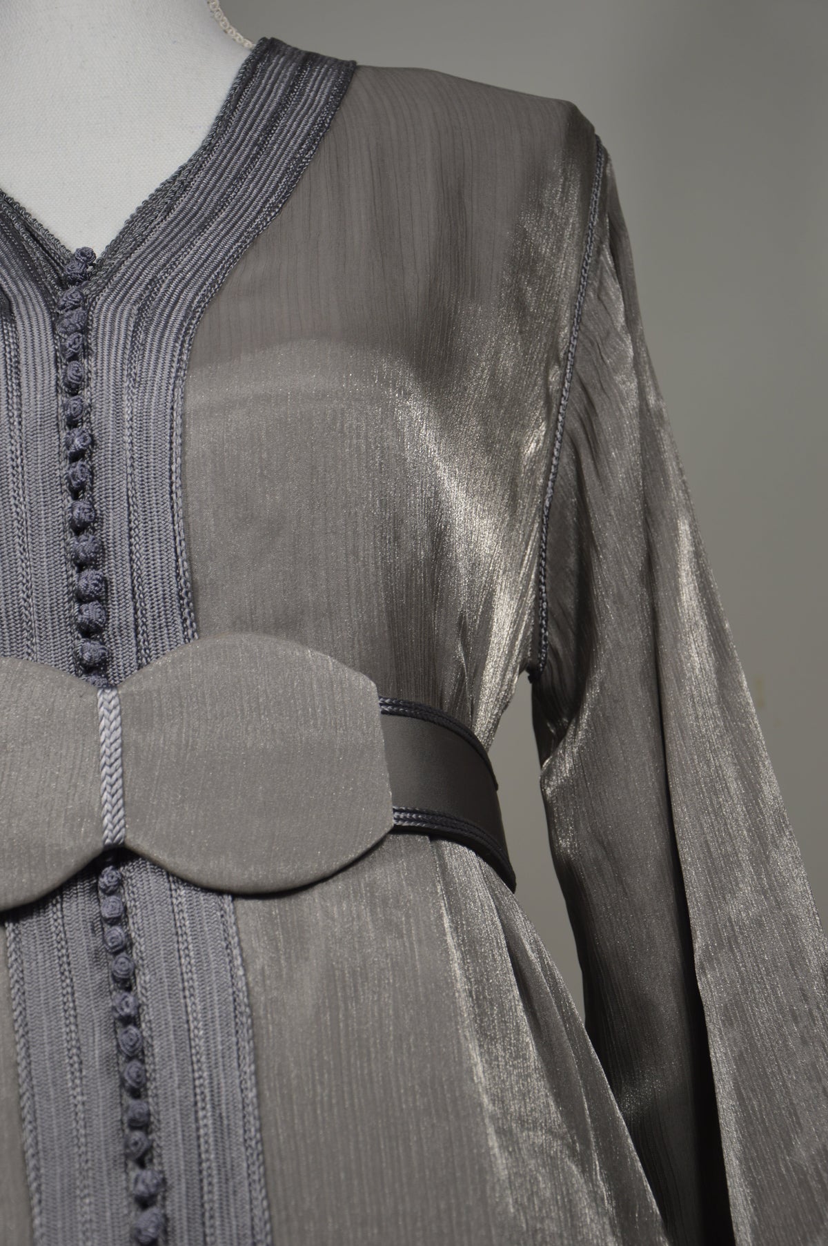 Takchita organza lamé gris perlé Argenté – Zeynaya Prestige