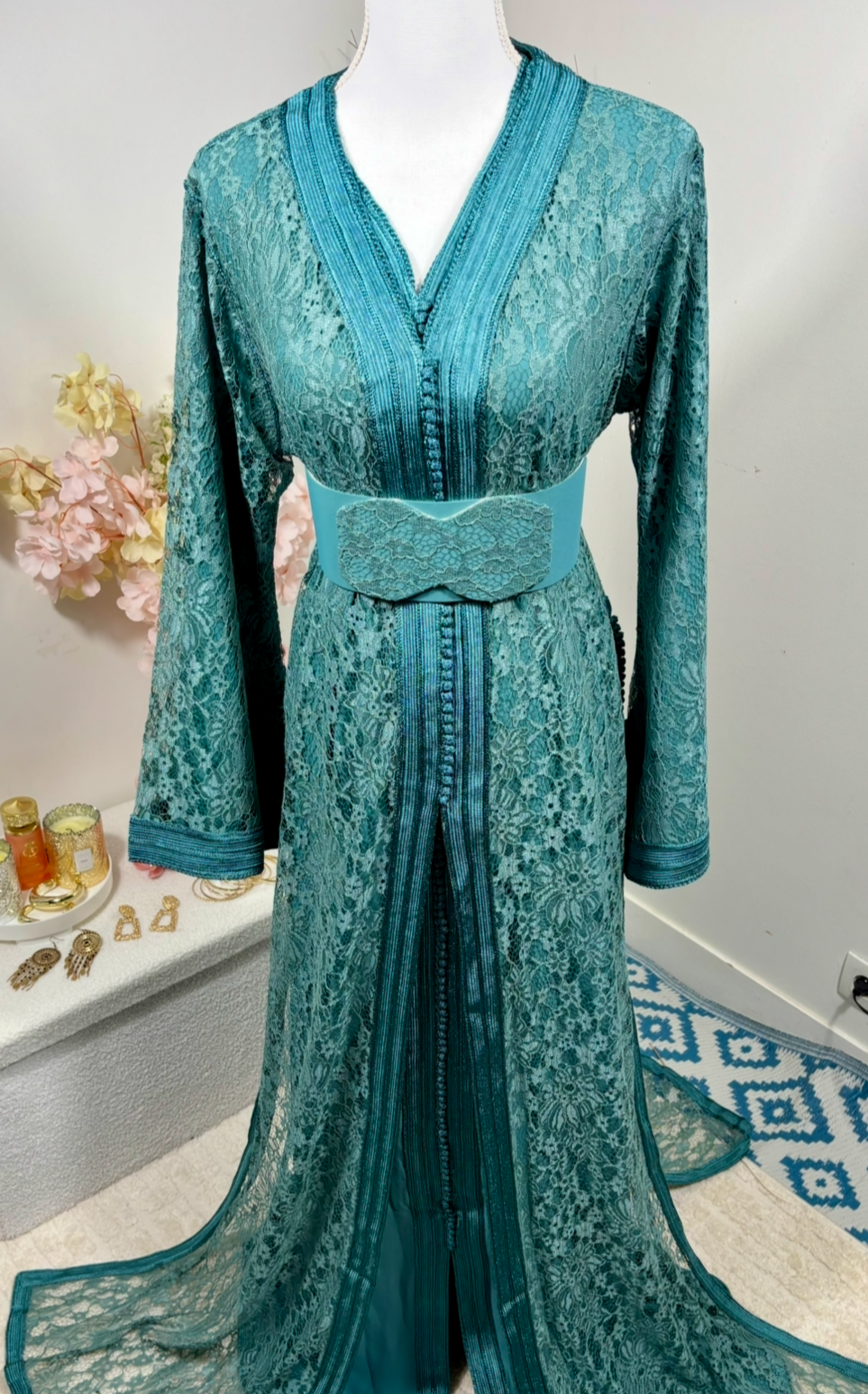 Jade Green Lace Takchita "Jade Elixir" — Tone-on-tone stiff belt