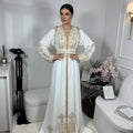 Caftan Blanc Royal – Broderies Dorées & Perles | Edition Prestige