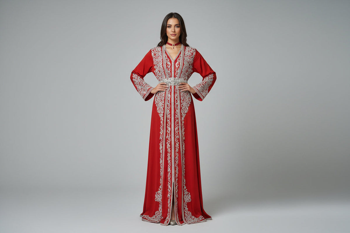 Takchita Haute Couture Nacrée Argent & Rouge – Passion, Éclat & Luxe Marocain