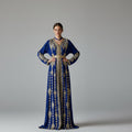 Caftan Maria – Bleu Nacré & Or – Grâce Royale & Élégance Marocaine
