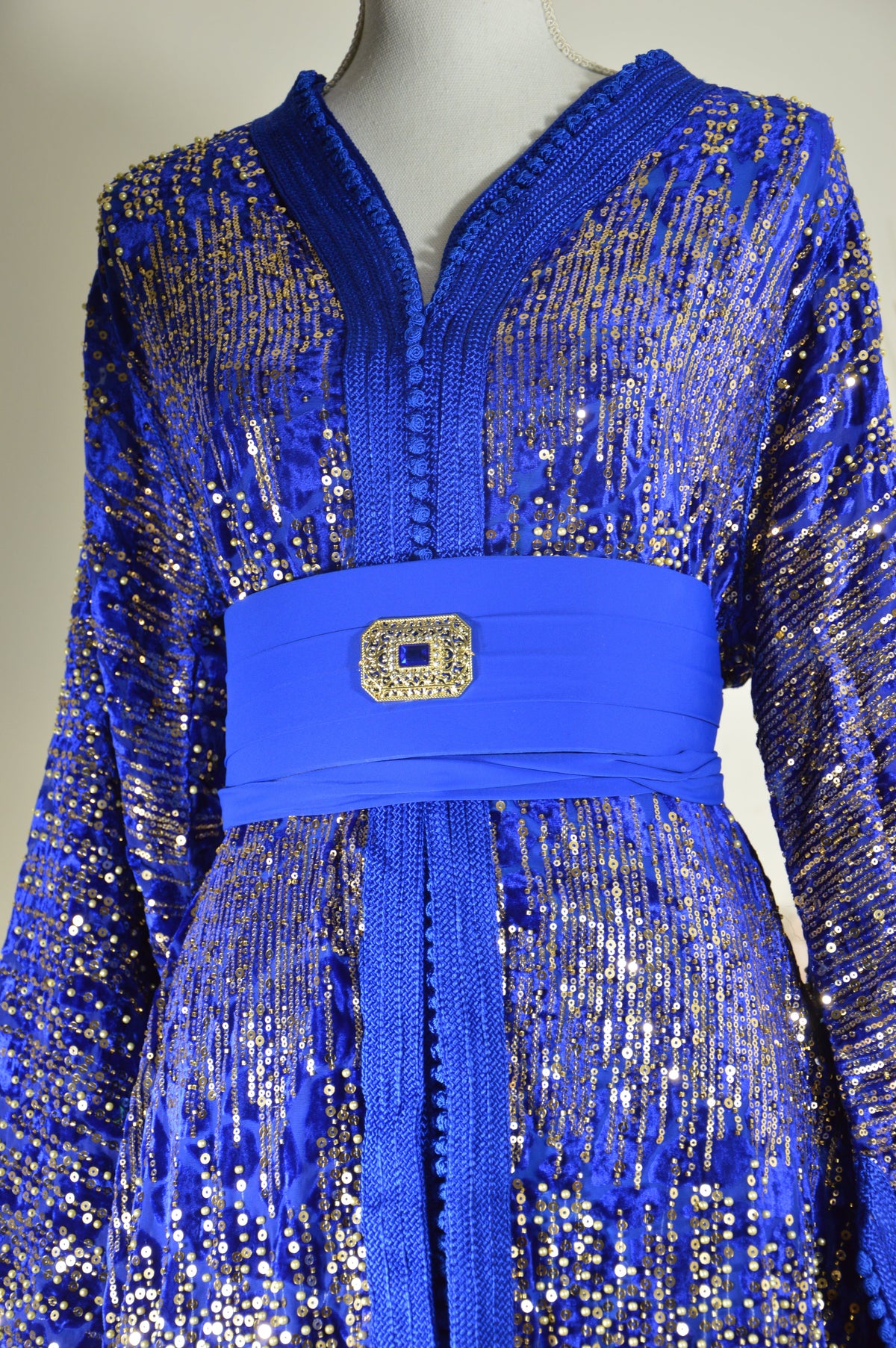Royal blue takchita with gold sequins – Zeynaya Prestige
