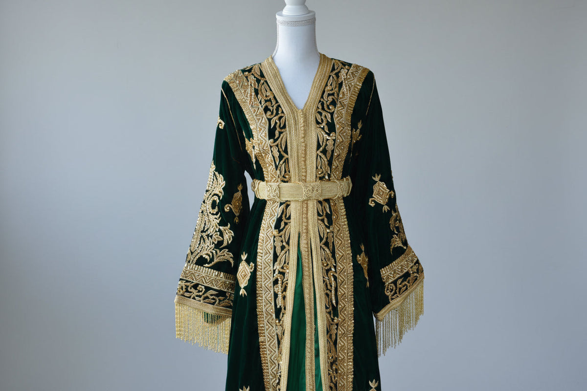 Takchita Velours Vert Émeraude Royal – Henna & Prestige Marocain